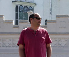 Lavie Tidhar